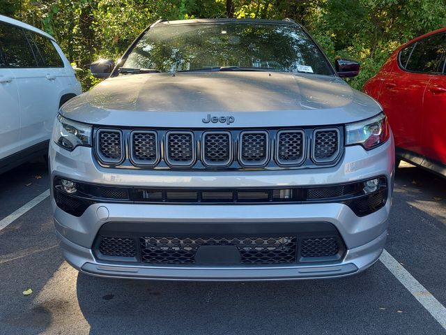 2024 Jeep Compass Limited photo 2
