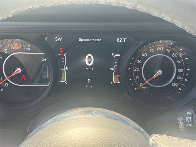 2025 Jeep Wrangler Sahara photo 25