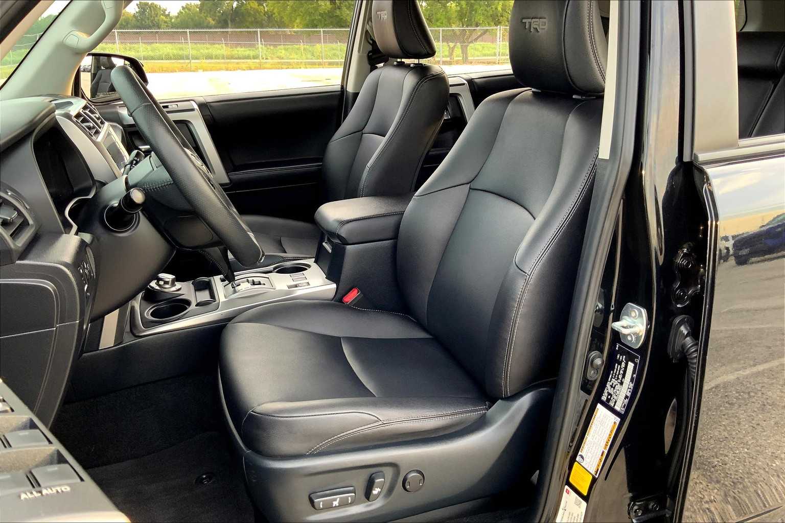 2023 Toyota 4Runner TRD Sport 4WD photo 3