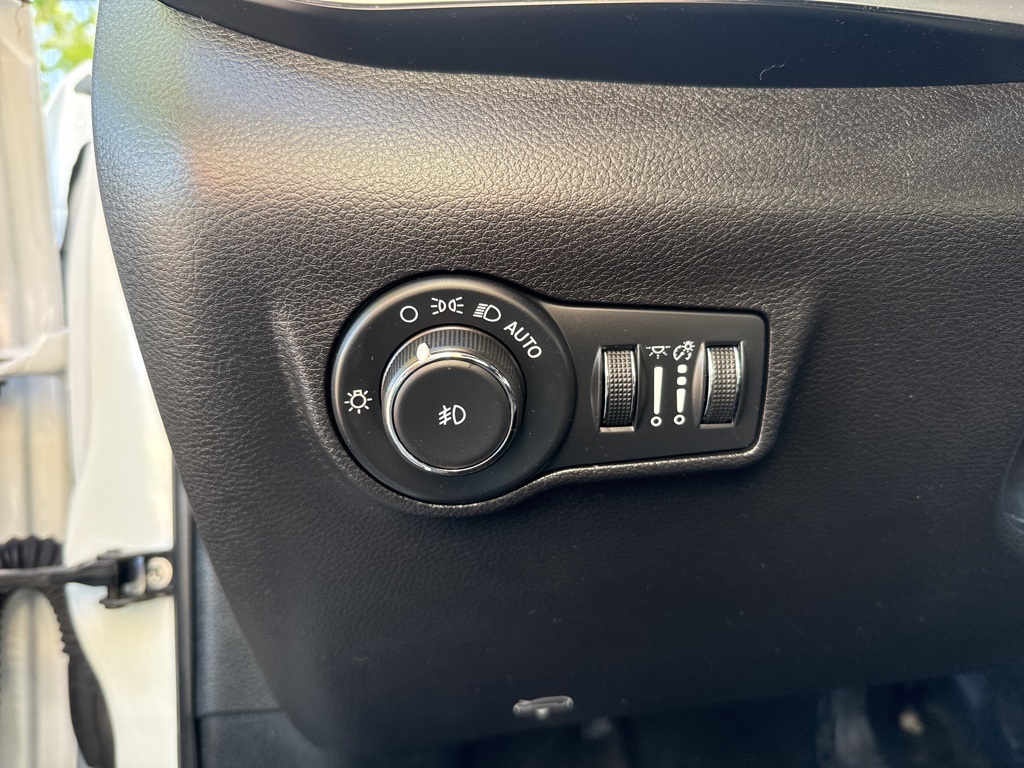 2024 Jeep Compass Latitude photo 35