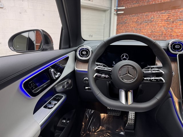2025 Mercedes Benz GLC 350e 4MATIC photo 12