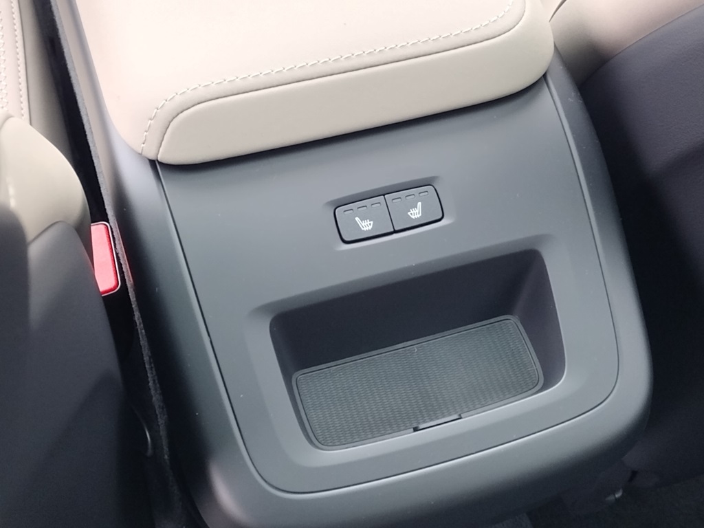 2026 VOLVO XC60 - Image 20