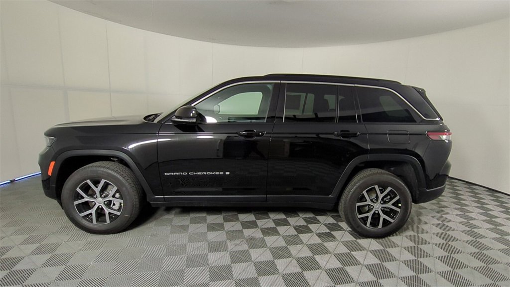 2025 Jeep Grand Cherokee Limited photo 4