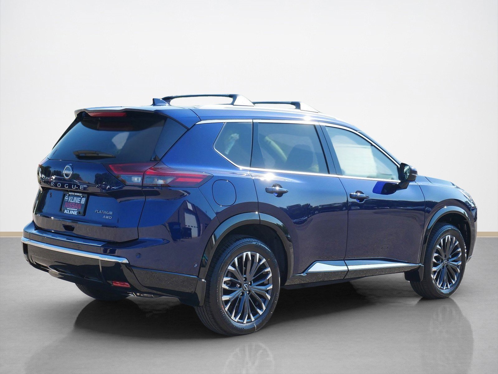 2026 Nissan Rogue Platinum photo 2