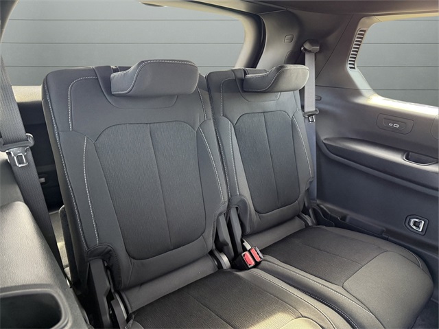 2025 Jeep Grand Cherokee Laredo X photo 25