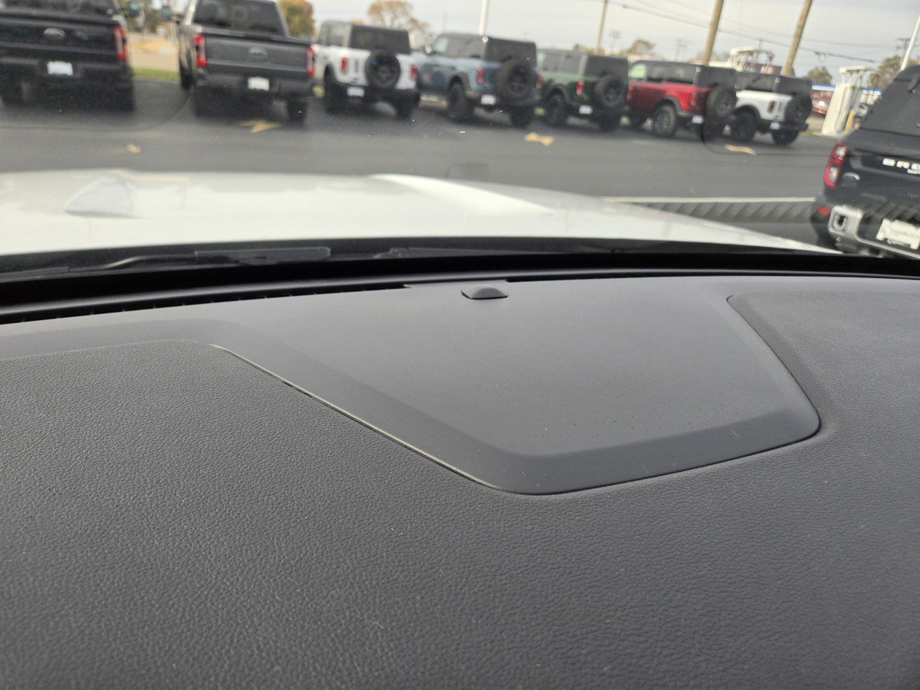 2026 Ford Explorer photo 4