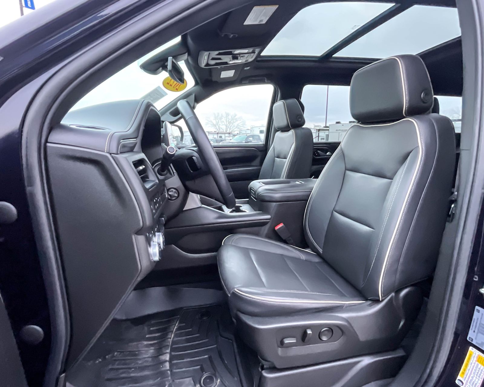 2022 Gmc Yukon SLT photo 9
