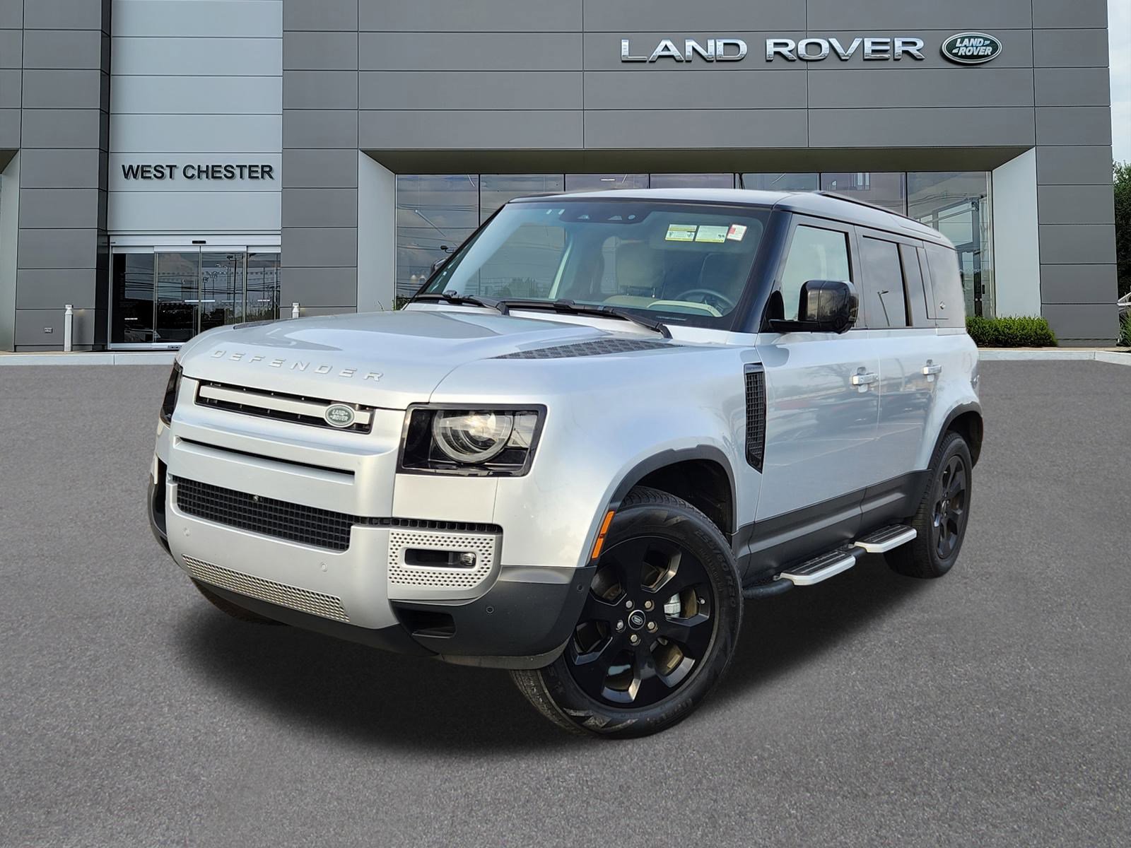 2023 Land Rover Defender S's photo