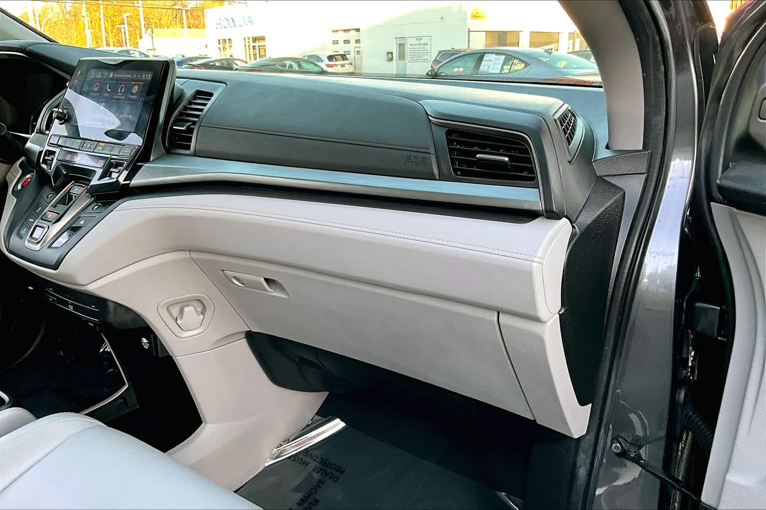 2019 Honda Odyssey Touring photo 17
