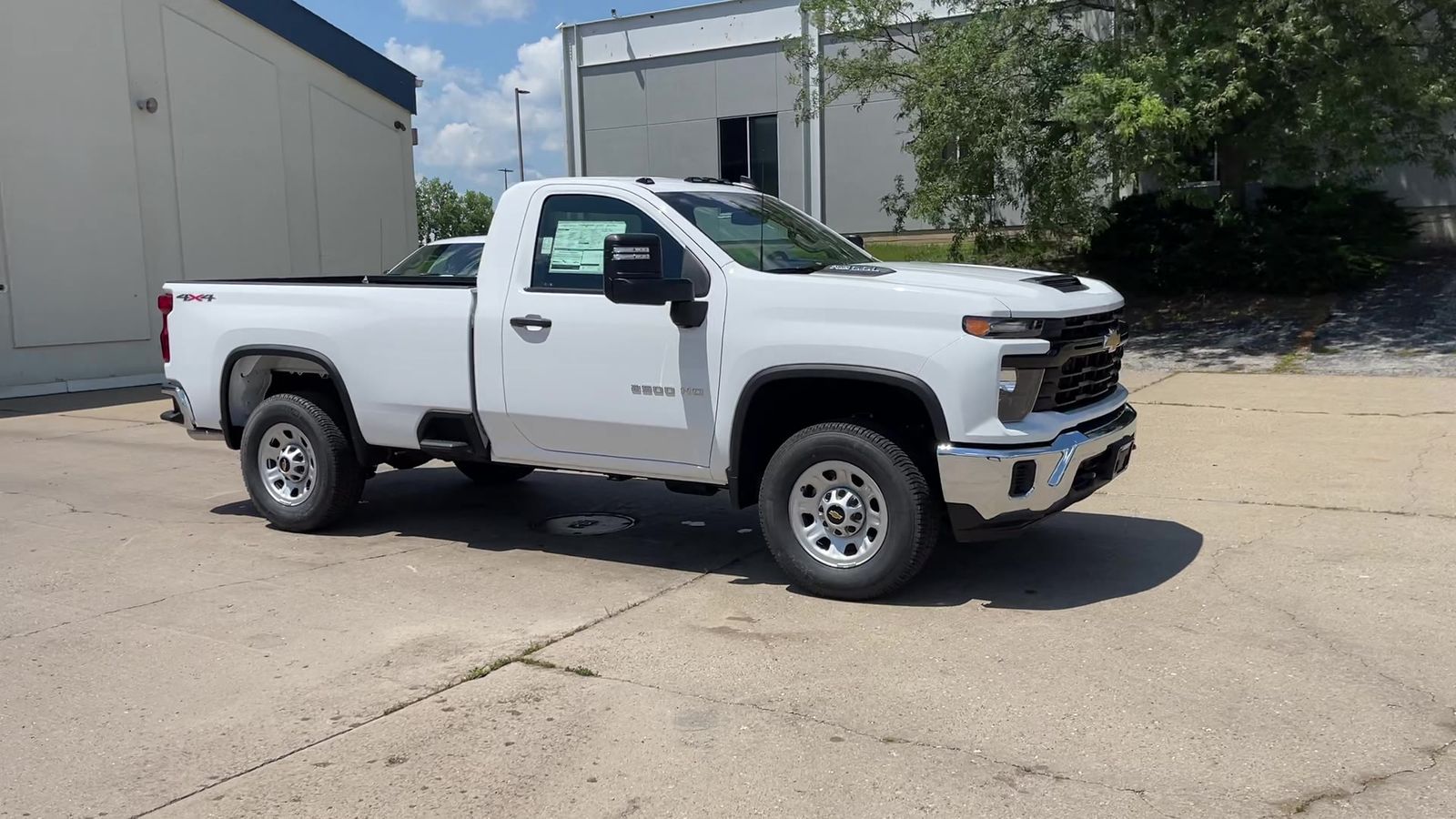 2025 Chevrolet Silverado 2500HD LTZ photo 3