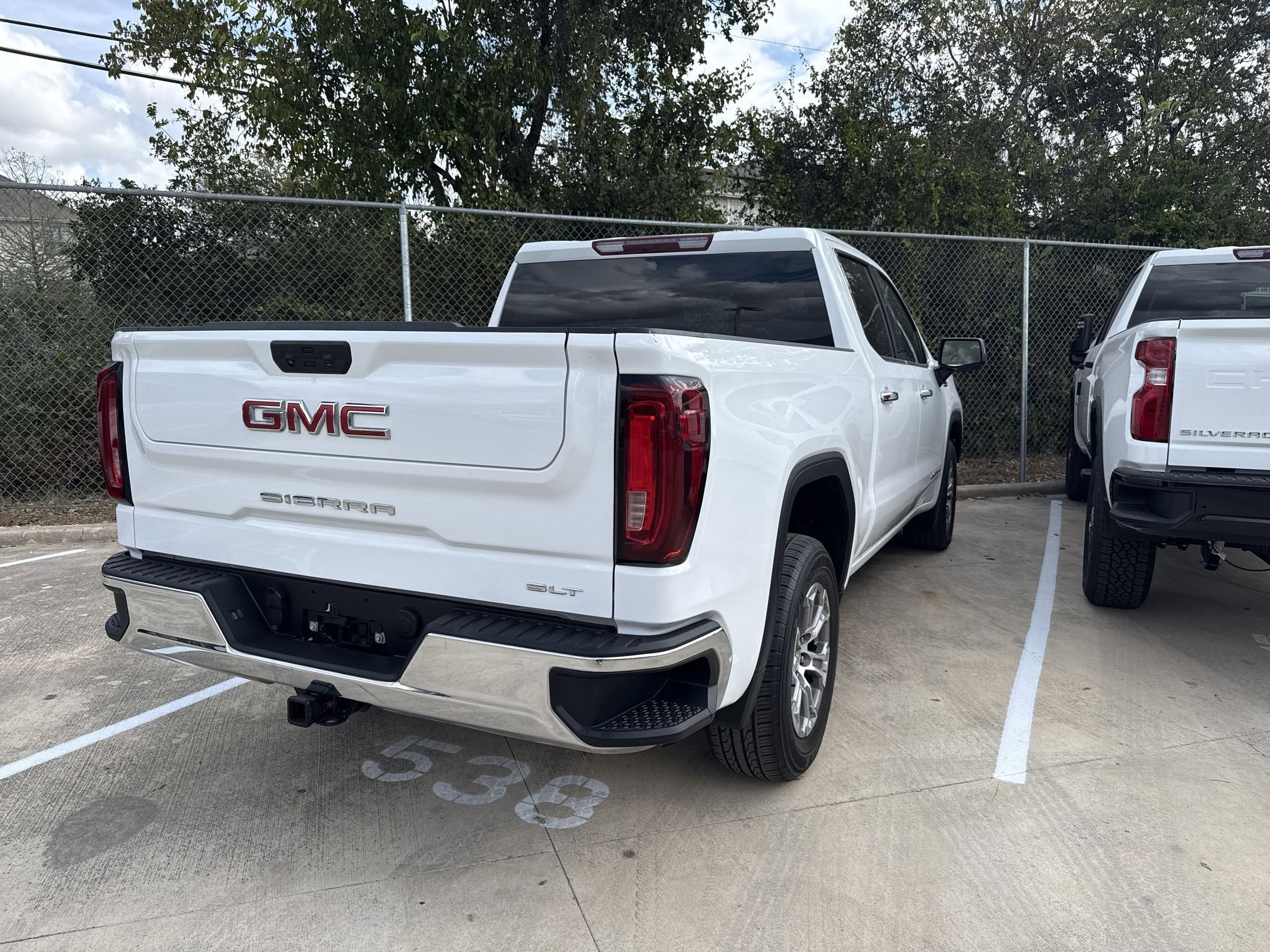 2024 Gmc Sierra 1500 SLT photo 2