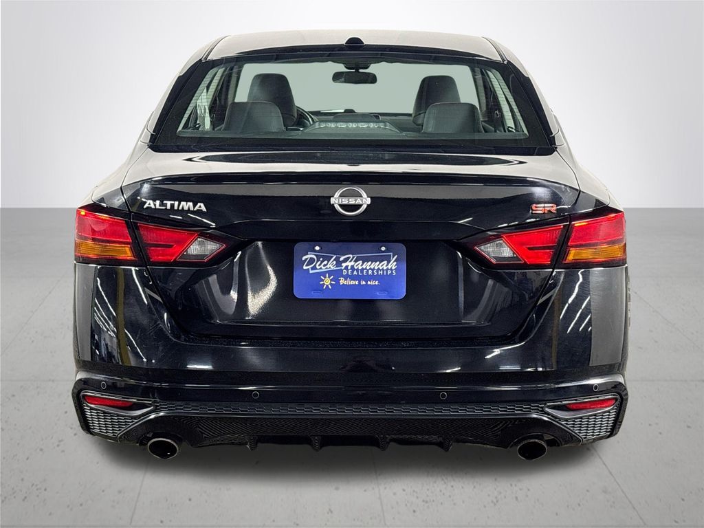 2023 Nissan Altima 2.5 SR photo 7