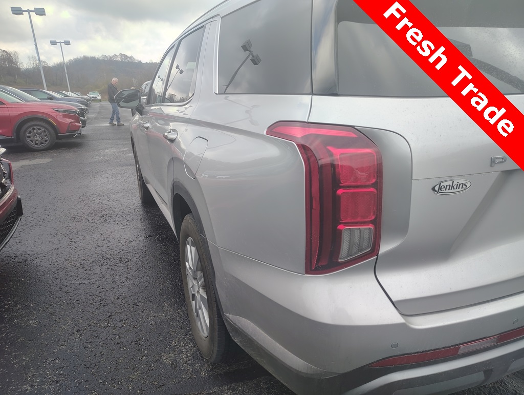 2025 Hyundai Palisade SEL photo 3
