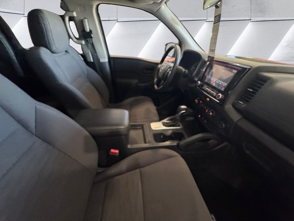 2022 Nissan Frontier S photo 13