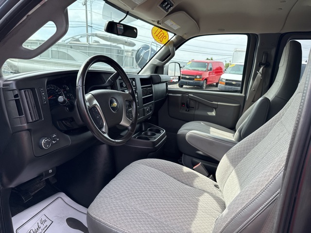 2017 Chevrolet Express Passenger 2500 LS photo 11