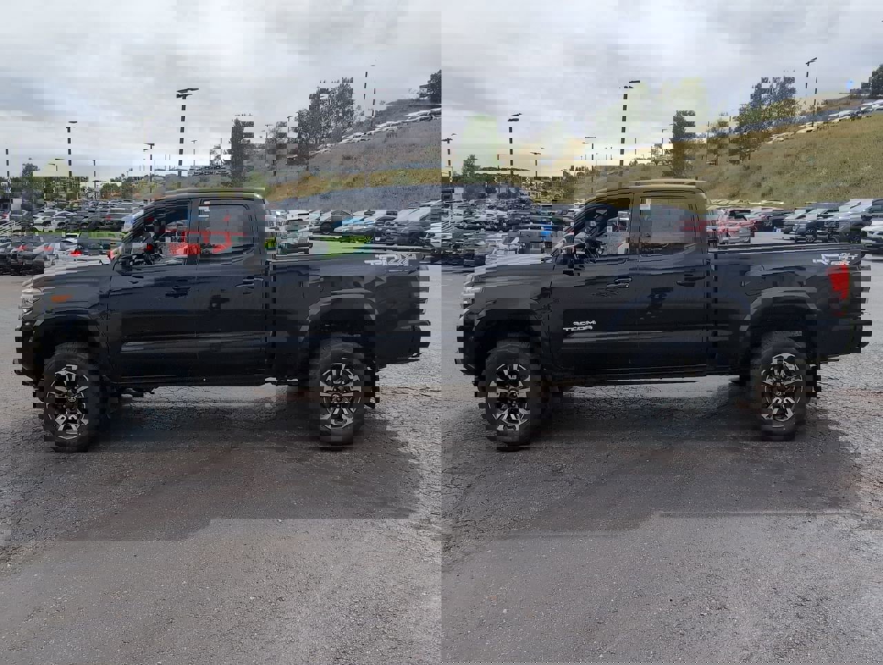 2018 Toyota Tacoma TRD Sport Double Cab photo 4