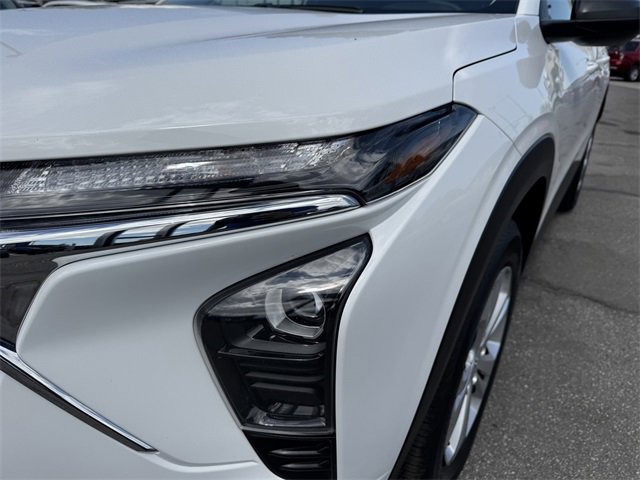 2024 Chevrolet Trax LS photo 17