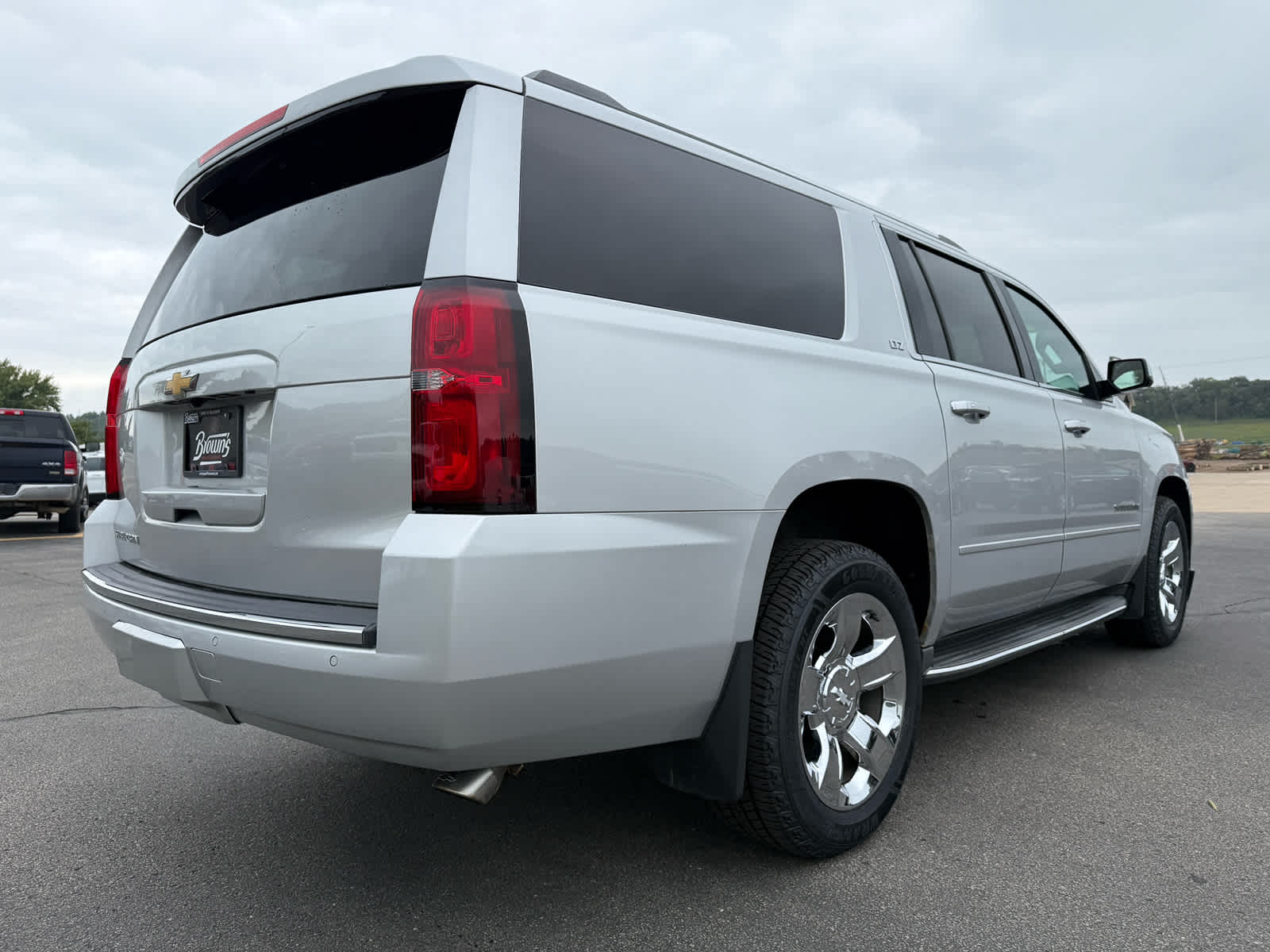 2015 Chevrolet Suburban LTZ photo 12