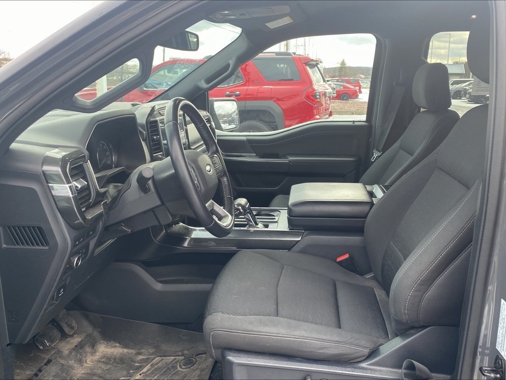 2021 Ford F-150 XLT photo 2