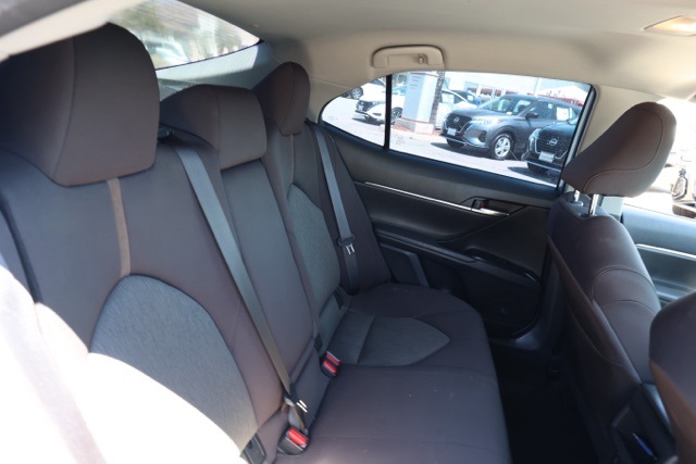 2020 Toyota Camry LE photo 14