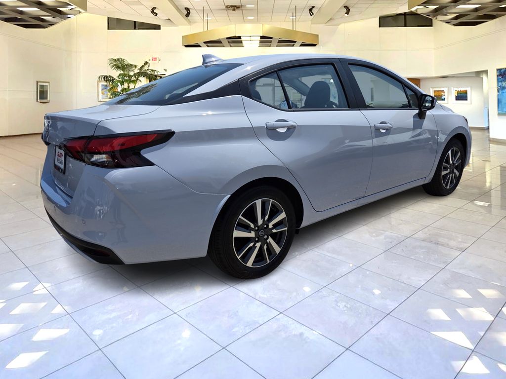 2025 Nissan Versa SV photo 4