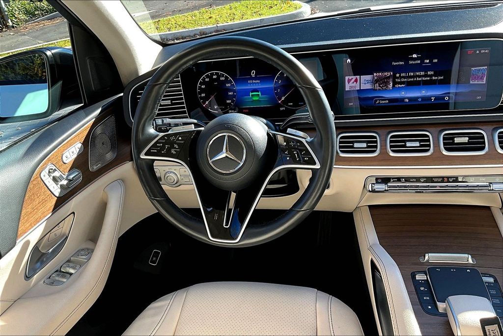 2024 Mercedes Benz GLE 350 4MATIC photo 4