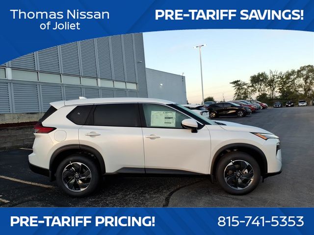 2026 Nissan Rogue SV photo 2