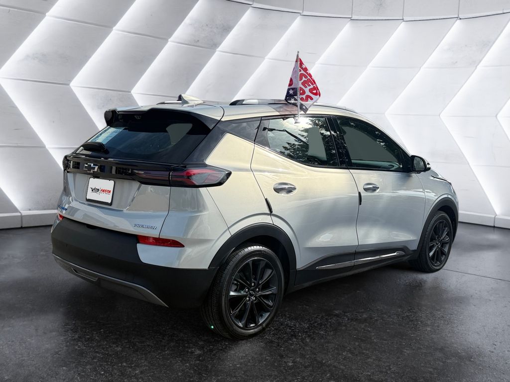 2022 Chevrolet Bolt EUV Premier photo 4