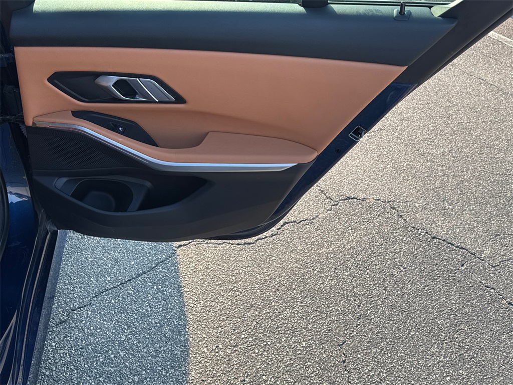 2023 Bmw 330e photo 16