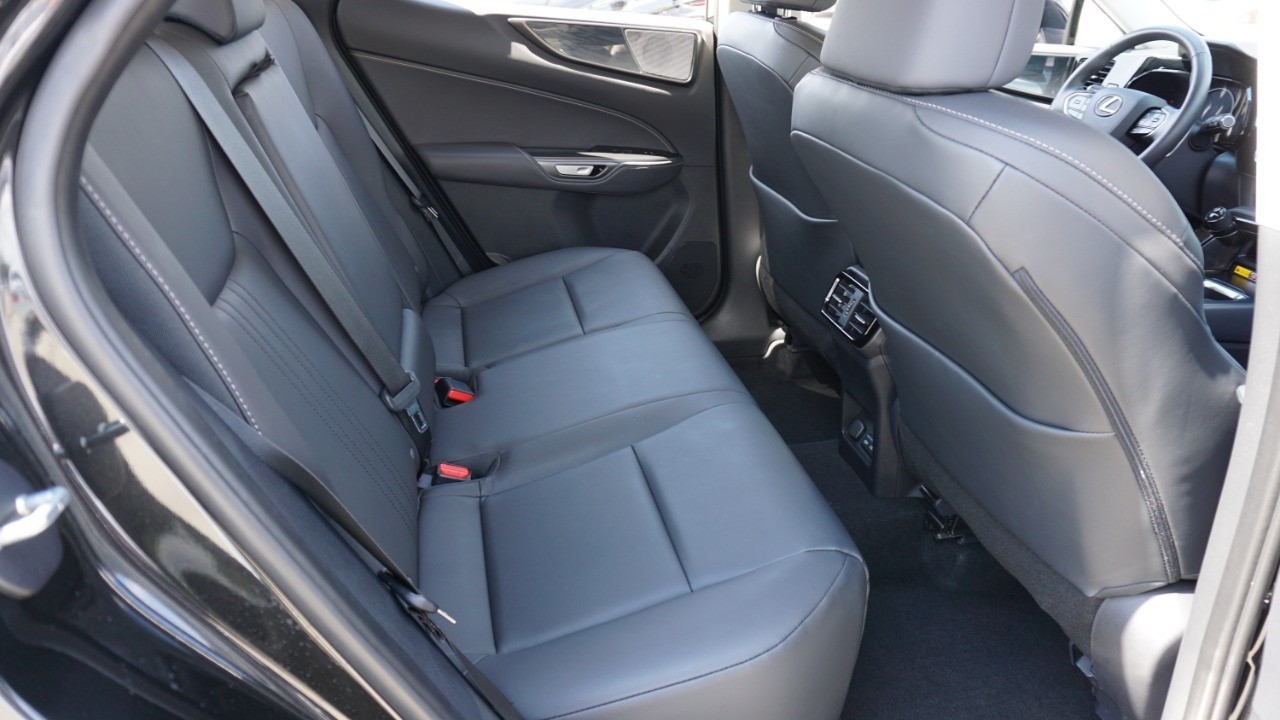 2025 Lexus NX Premium photo 31