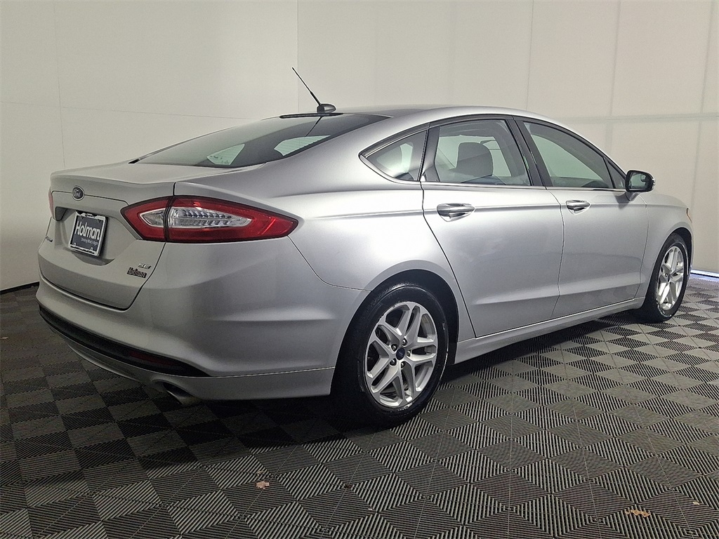2015 Ford Fusion SE photo 6