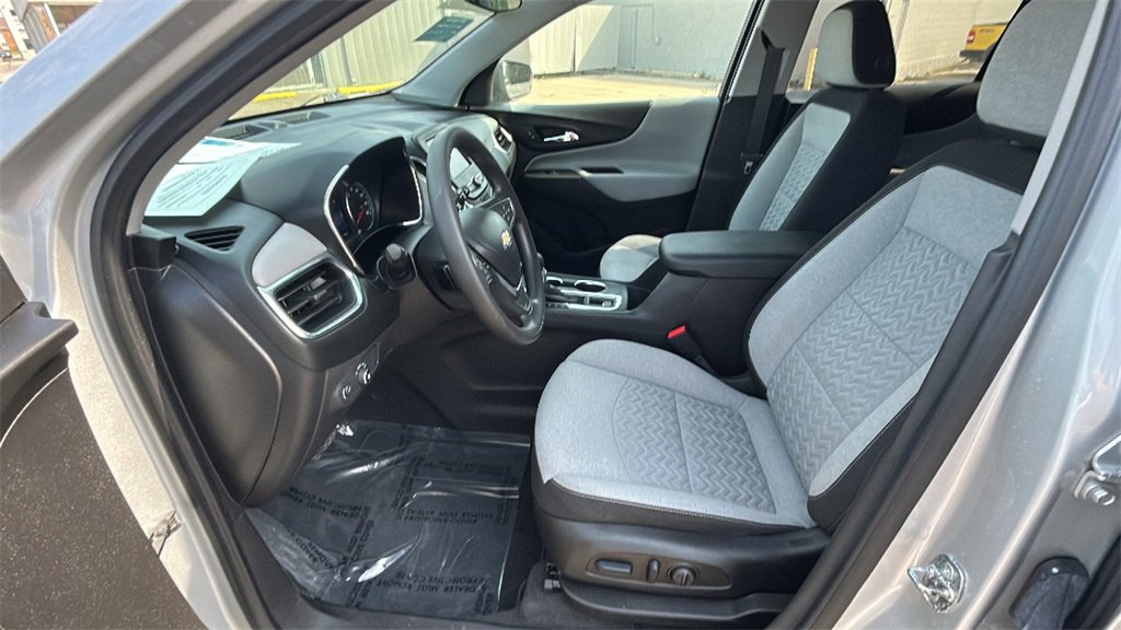 2022 Chevrolet Equinox LS photo 11