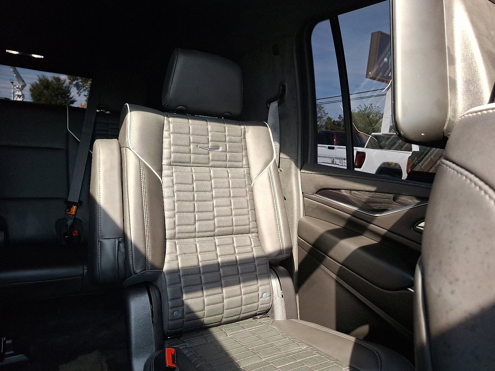 2024 Cadillac Escalade ESV V-Series photo 17