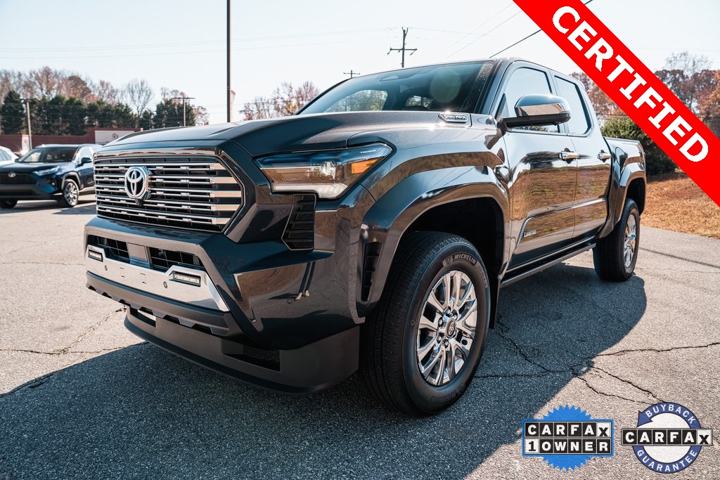 2025 Toyota Tacoma Limited photo 3