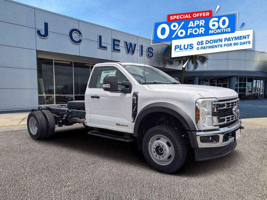 2025 Ford F-550 Super Duty Chassis Cab XL's photo