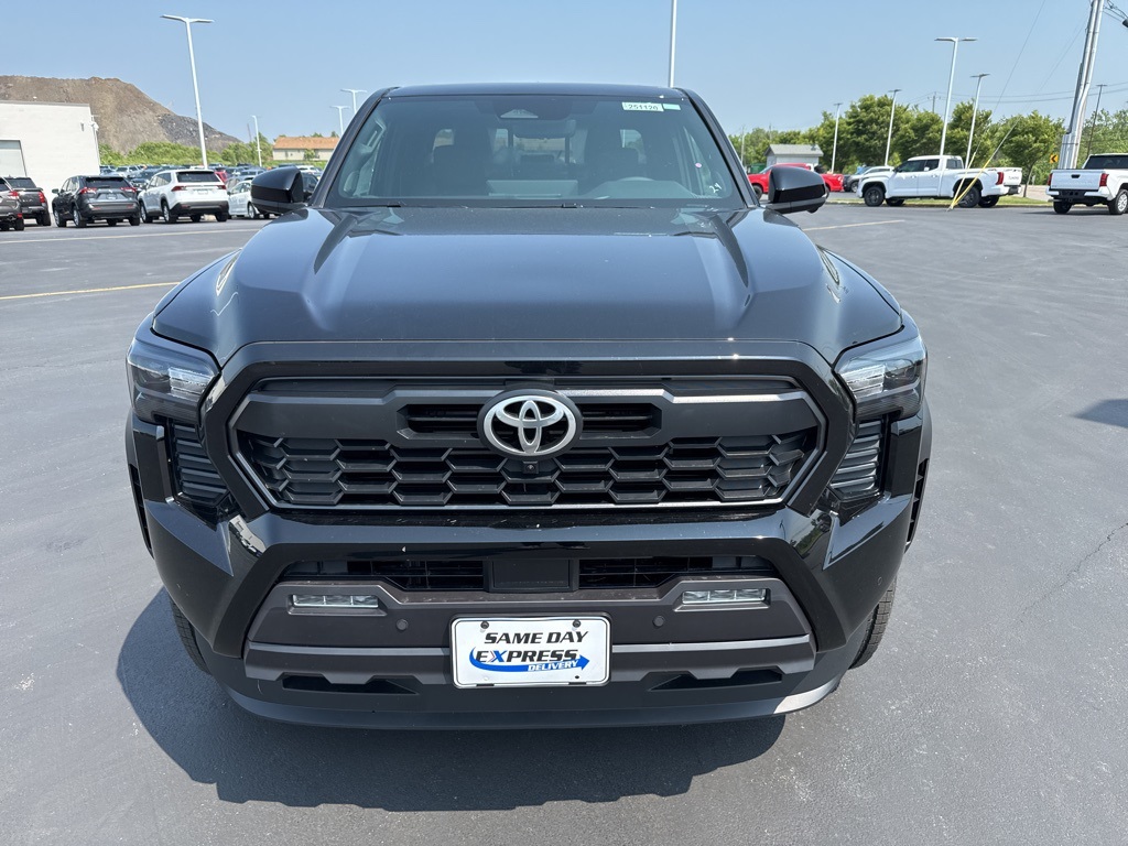 2025 Toyota Tacoma TRD Off-Road 4x4 Double Cab photo 3