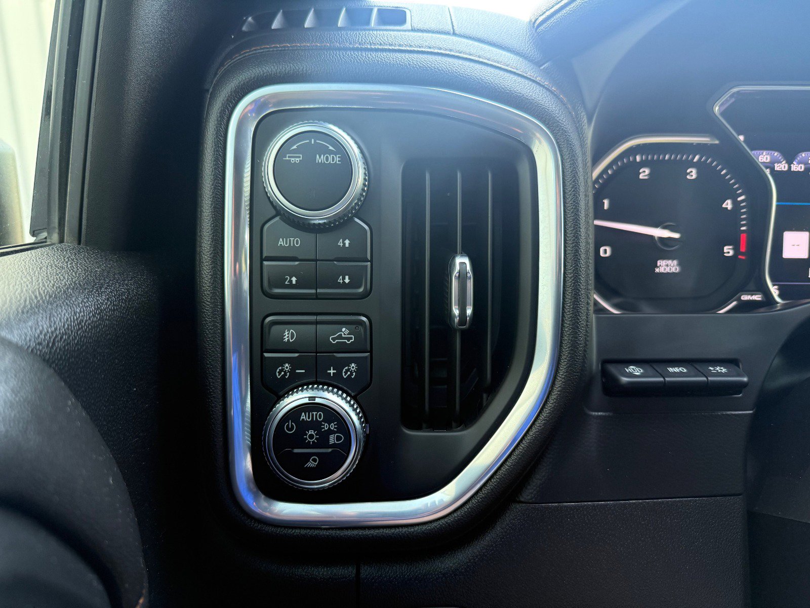 2021 Gmc Sierra 2500 HD AT4 photo 17