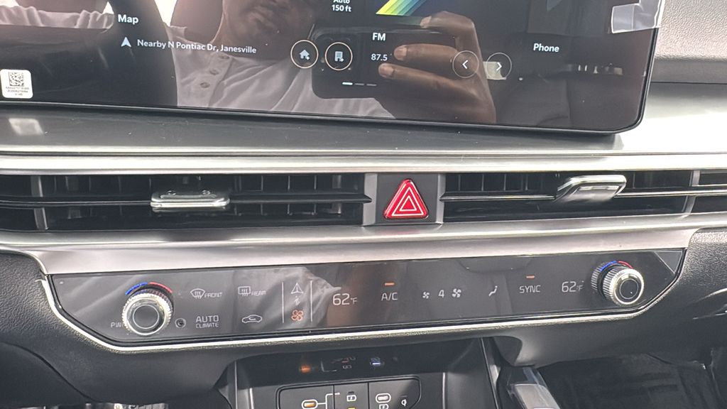 2026 Kia Sorento EX photo 28