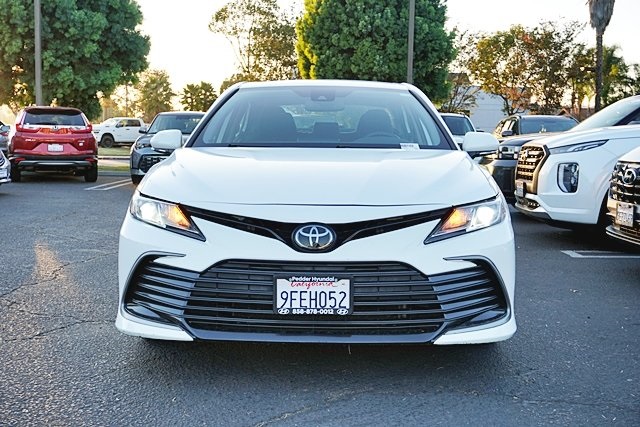 Used 2023 White Toyota LE image 4