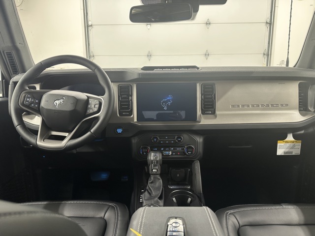 2025 Ford Bronco Outer Banks photo 13