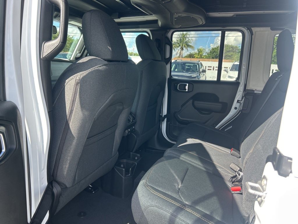 2025 Jeep Wrangler Sport S photo 32