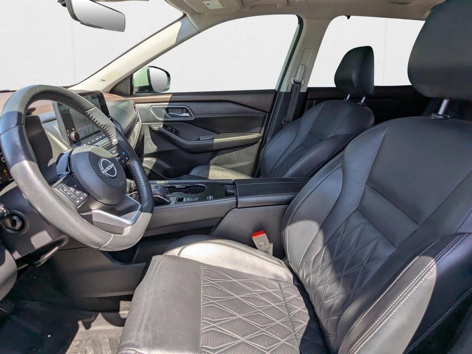 2022 Nissan Rogue Platinum photo 12