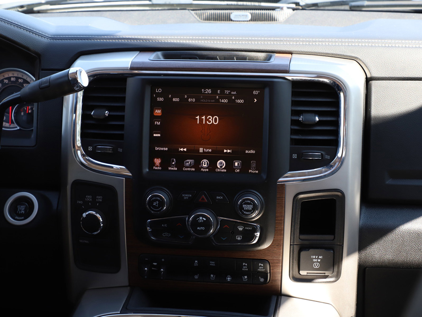 2016 Ram 2500 Laramie photo 10