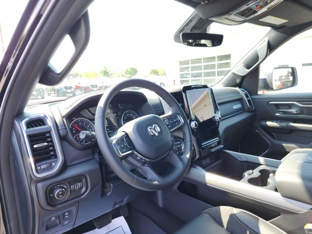 2025 Ram 1500 Laramie photo 29