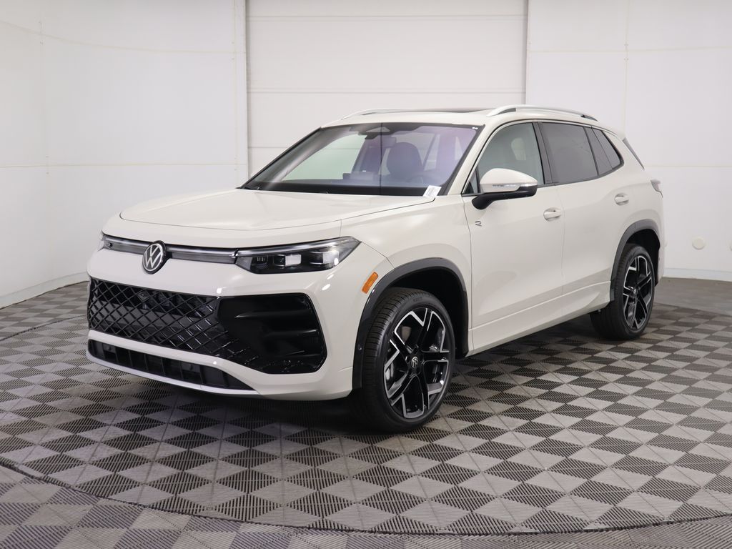 2026 Volkswagen Tiguan SEL R-LINE TURBO's photo