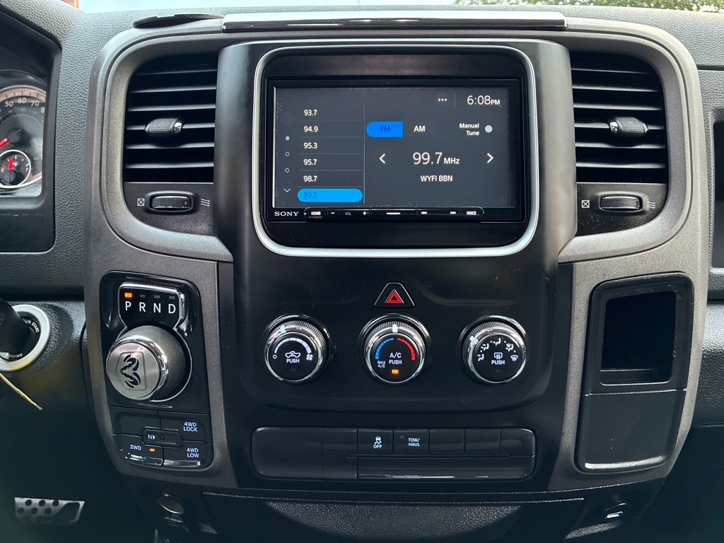 2016 Ram 1500 Express photo 18