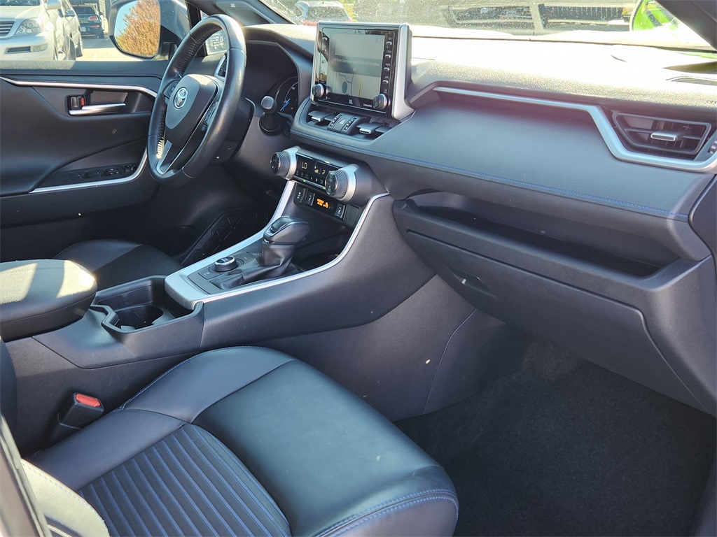 2020 Toyota RAV4 Hybrid XSE photo 15