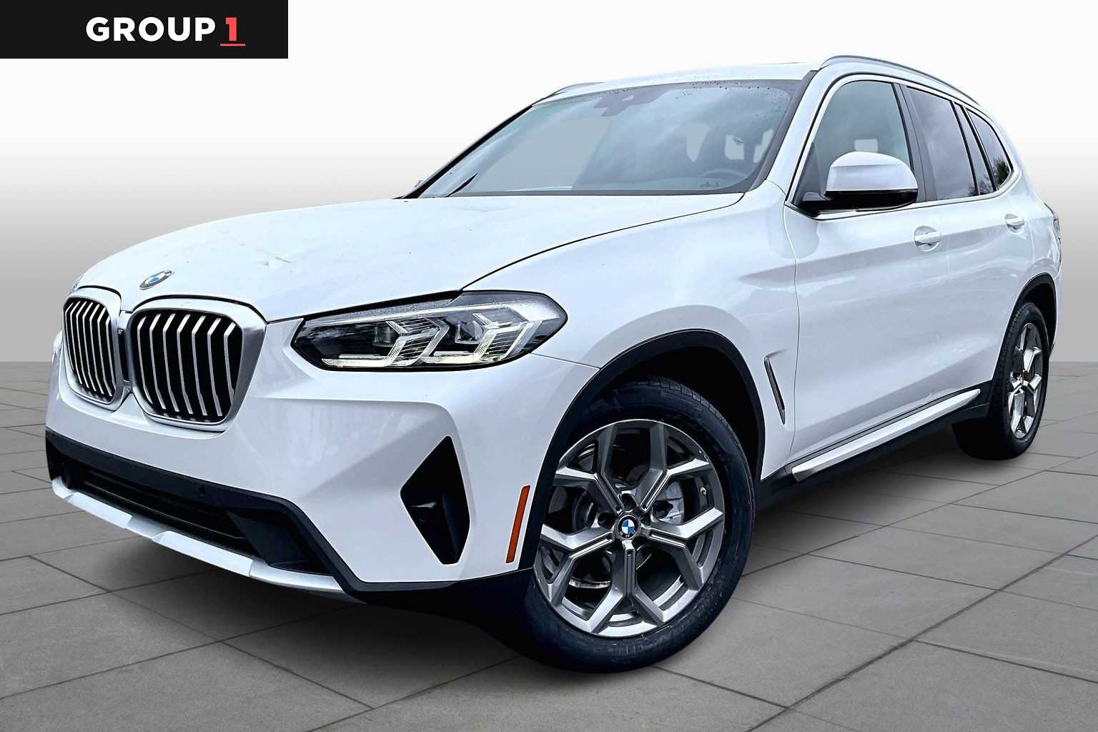 2022 BMW X3 30i's photo