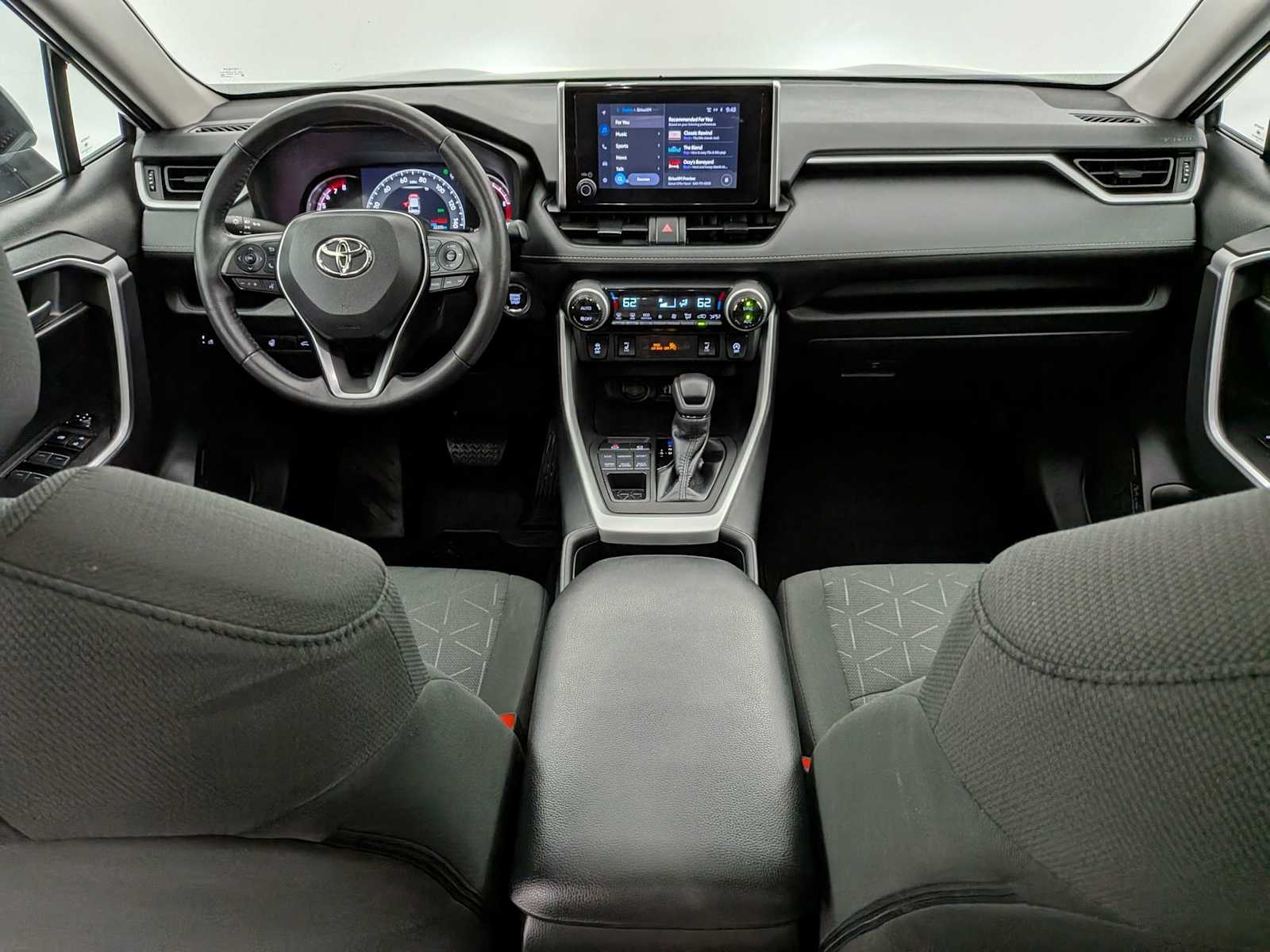 2023 Toyota RAV4 XLE photo 12