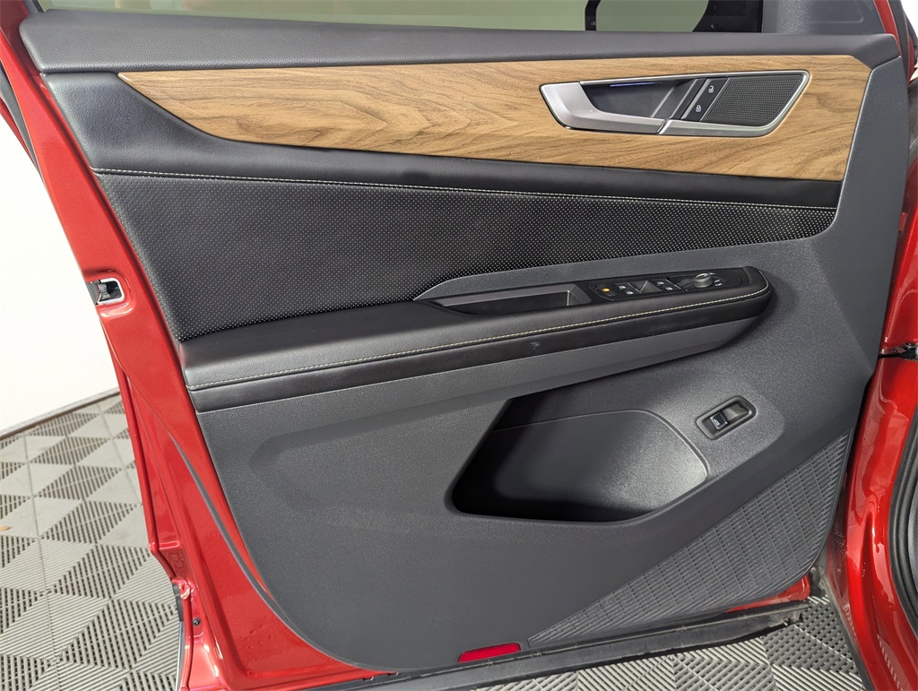 2024 Volkswagen Atlas SE Technology photo 14